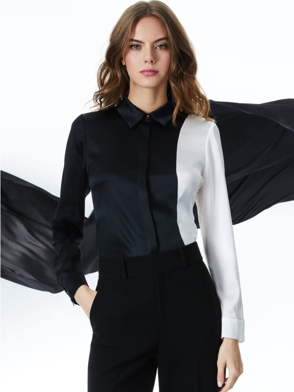 NWT Alice Olivia Willa Combo Top in Black & Off White